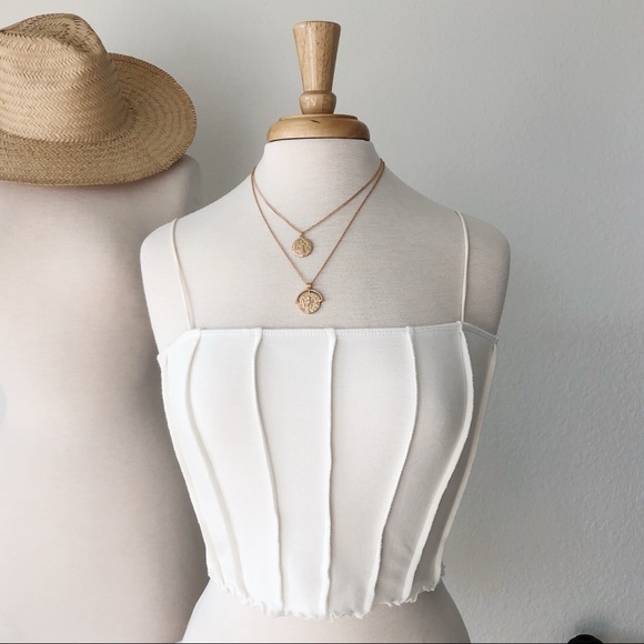 Tops - WHITE SEAMED DETAILED TOP